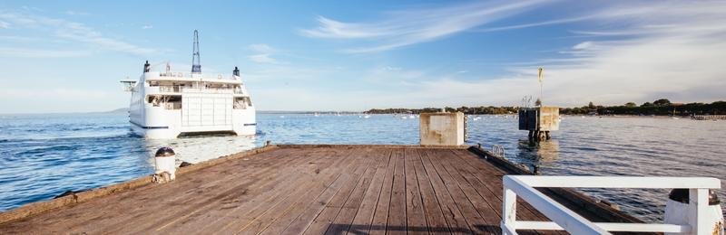 Queenscliff-Sorrento ferry departing from Sorrento Pier